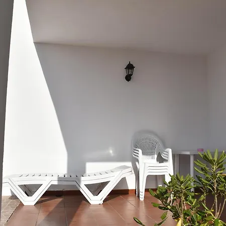Alhambra Apartment *