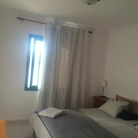 Alhambra Apartment *